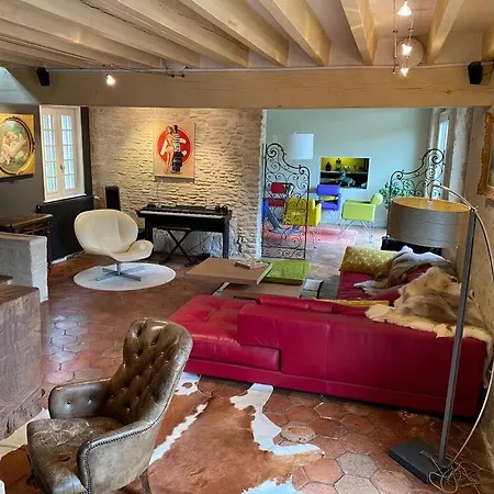 Propriete A 3 Mins Du Chateau Du Haras Du Pin Βίλα