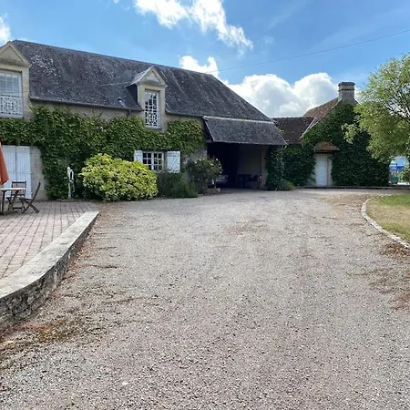 Propriete A 3 Mins Du Chateau Du Haras Du Pin