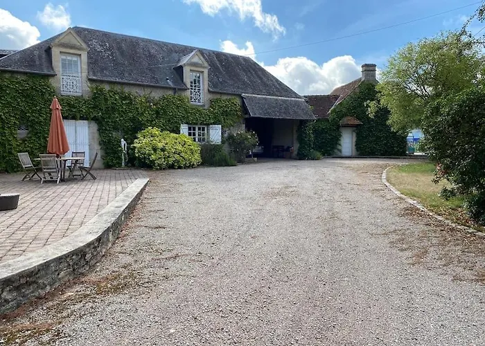 Propriete A 3 Mins Du Chateau Du Haras Du Pin